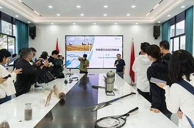 活力中国调研行丨点草成金：中国企业家用禾本植物塑造低碳未来